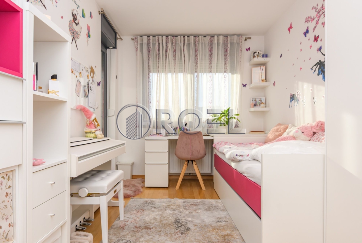 Zagreb, Donji grad, five-room apartment, for sale, 152.82 m2