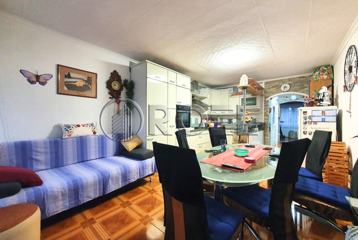 Stan u zgradi, 56, Novi Zagreb – istok, Zagreb