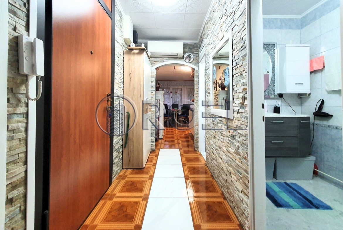 Stan u zgradi, 56, Novi Zagreb – istok, Zagreb