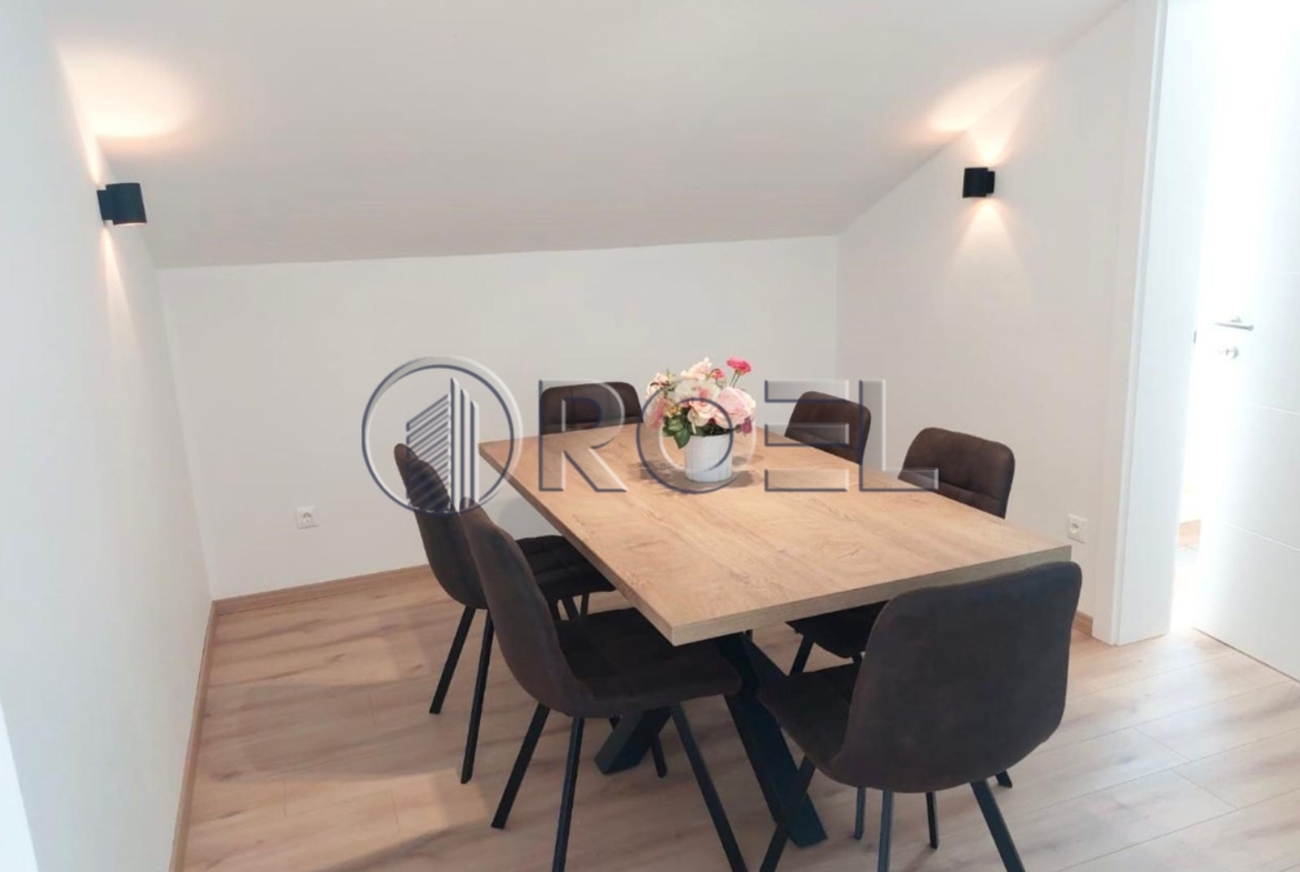 Četverosobni stan, Pag, Košljun, NKP 105 m2