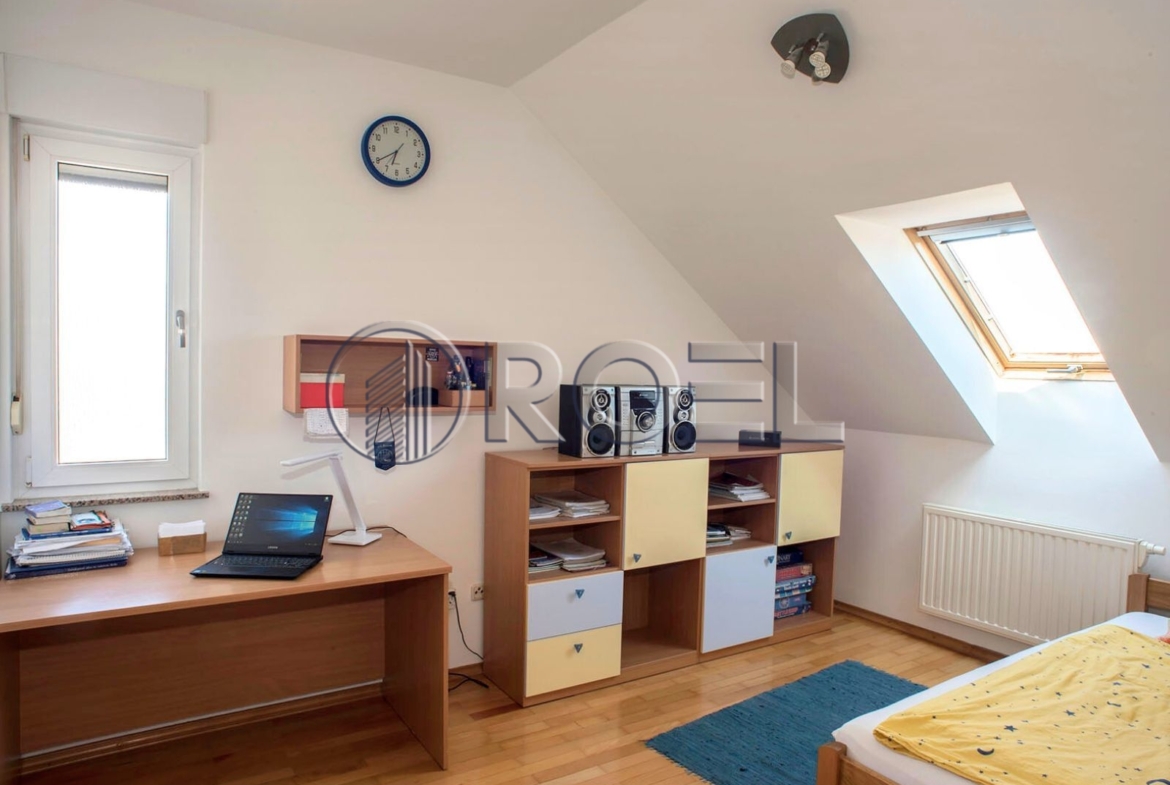 Zagreb, Trešnjevka, six-bedroom duplex apartment, 162.18 m2