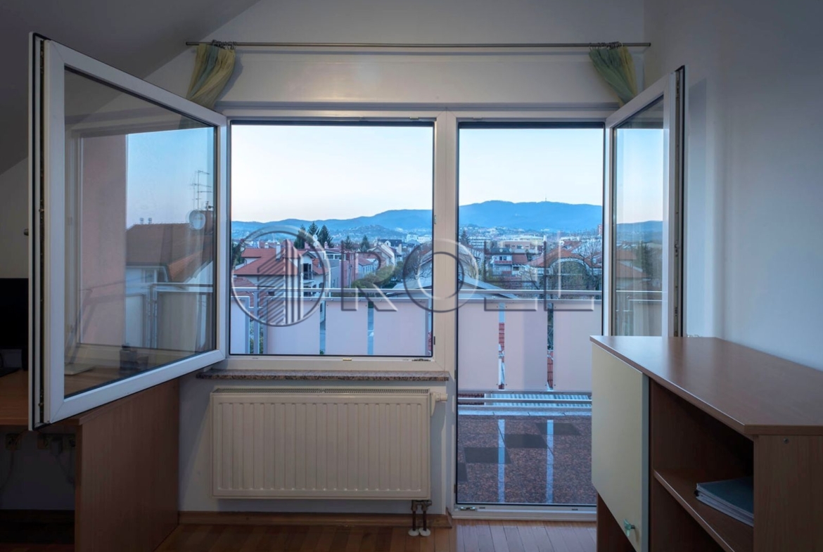 Zagreb, Trešnjevka, six-bedroom duplex apartment, 162.18 m2