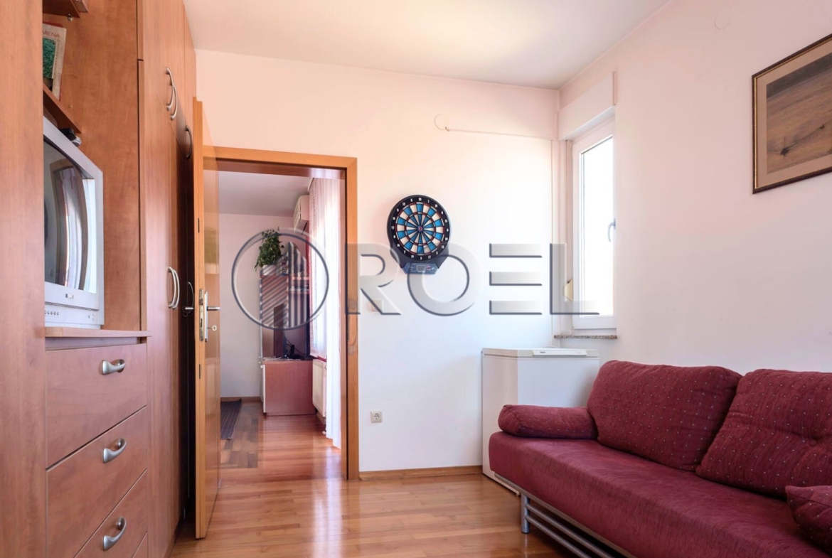 Zagreb, Trešnjevka, six-bedroom duplex apartment, 162.18 m2