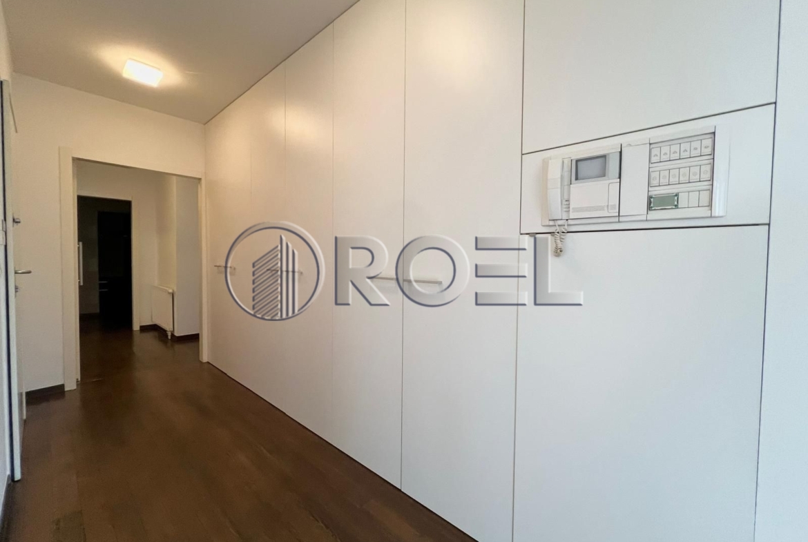 Četverosobni stan, Zagreb, Srebrnjak, NKP 171 m2 + 2 VPM