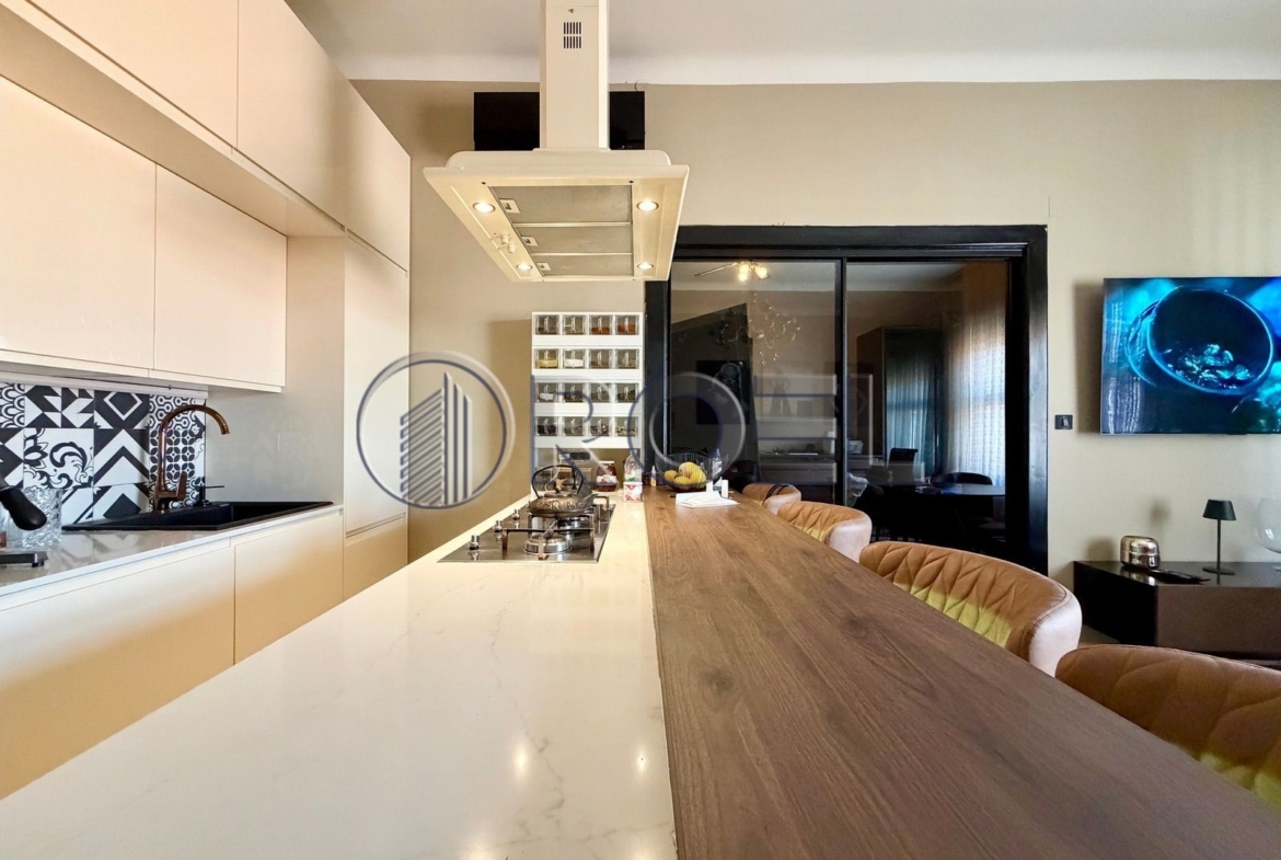 Trosobni stan, Zagreb, Centar, Jurišićeva, NKP 108 m2