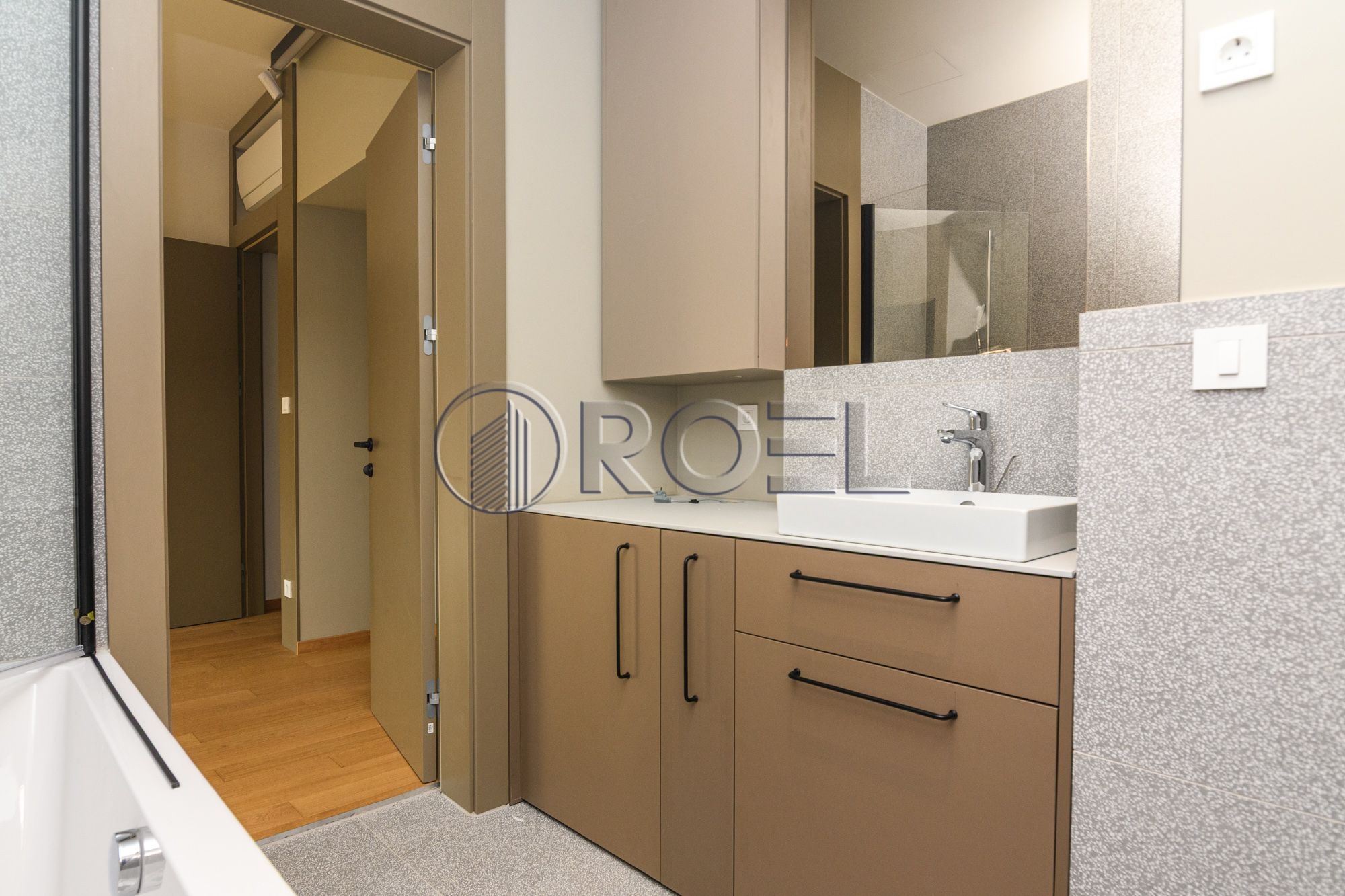 1415_5_1773234126 Zagreb, Savska Opatovina, moderan dvosoban stan NKP 60 m2