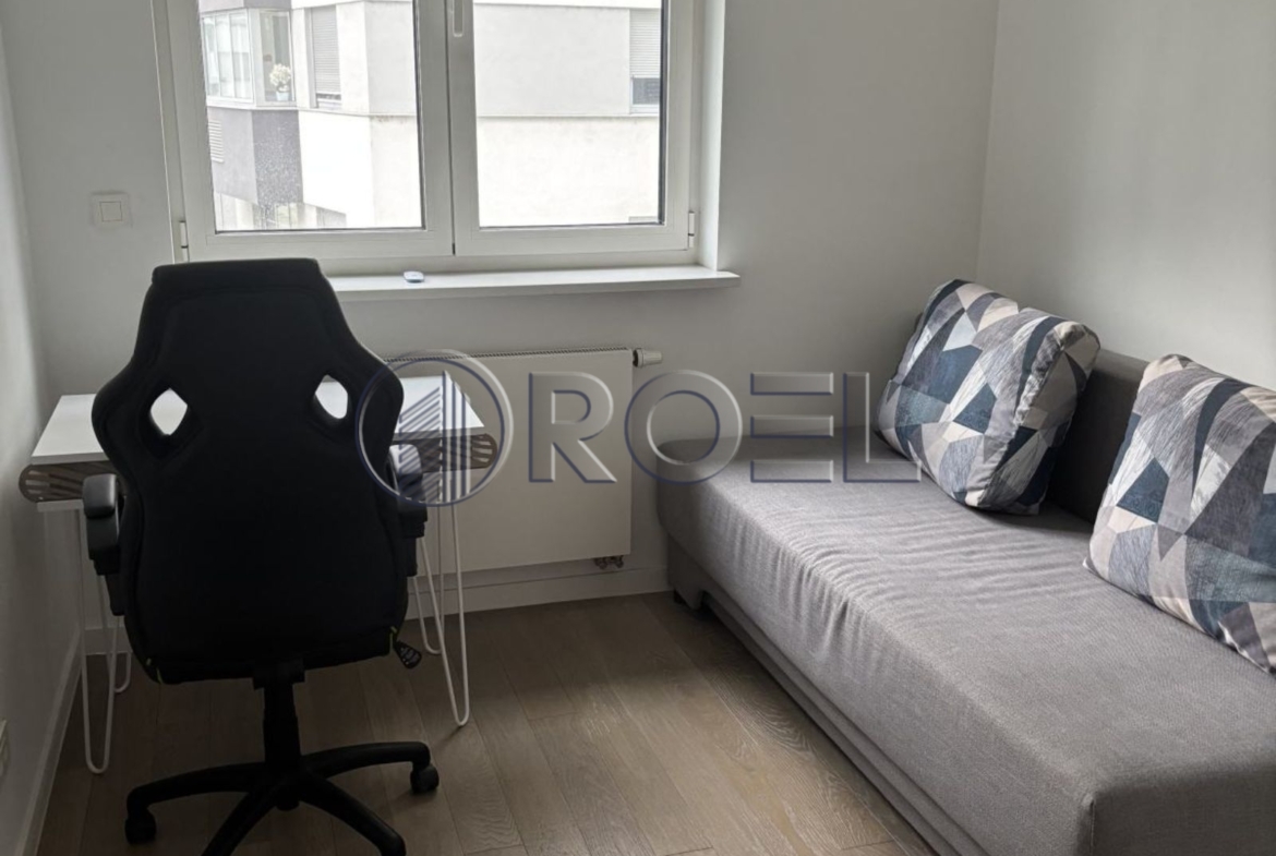 Zagreb, Središće, Meandar trosoban stan NKP 80 m2, garaža