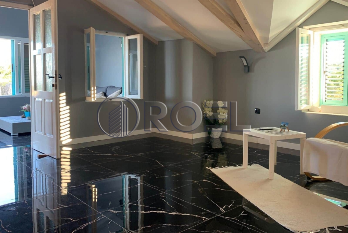 Kuća za odmor, Mali Iž (okolica Zadra), NKP 280 m²