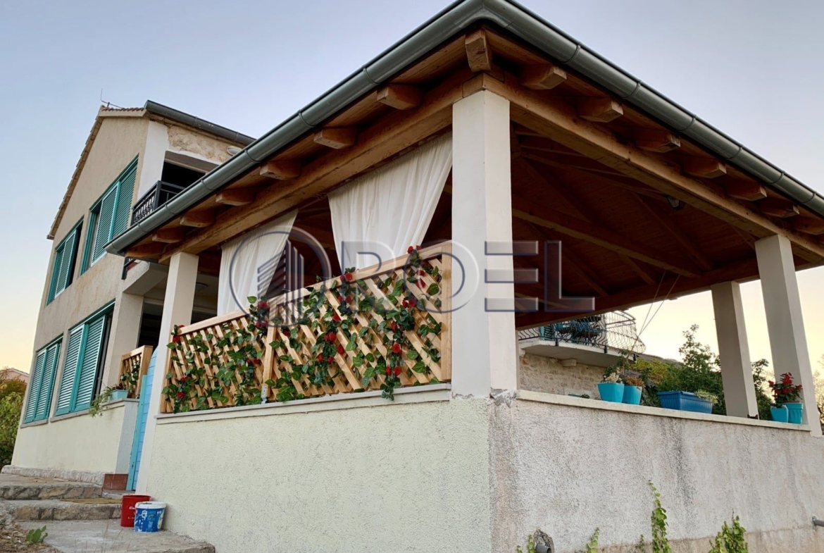 Kuća za odmor, Mali Iž (okolica Zadra), NKP 280 m²