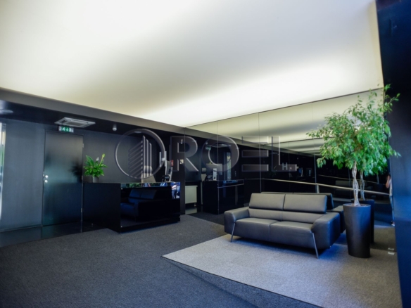 Zagreb, Radnička, office space 613,69 m², for rent
