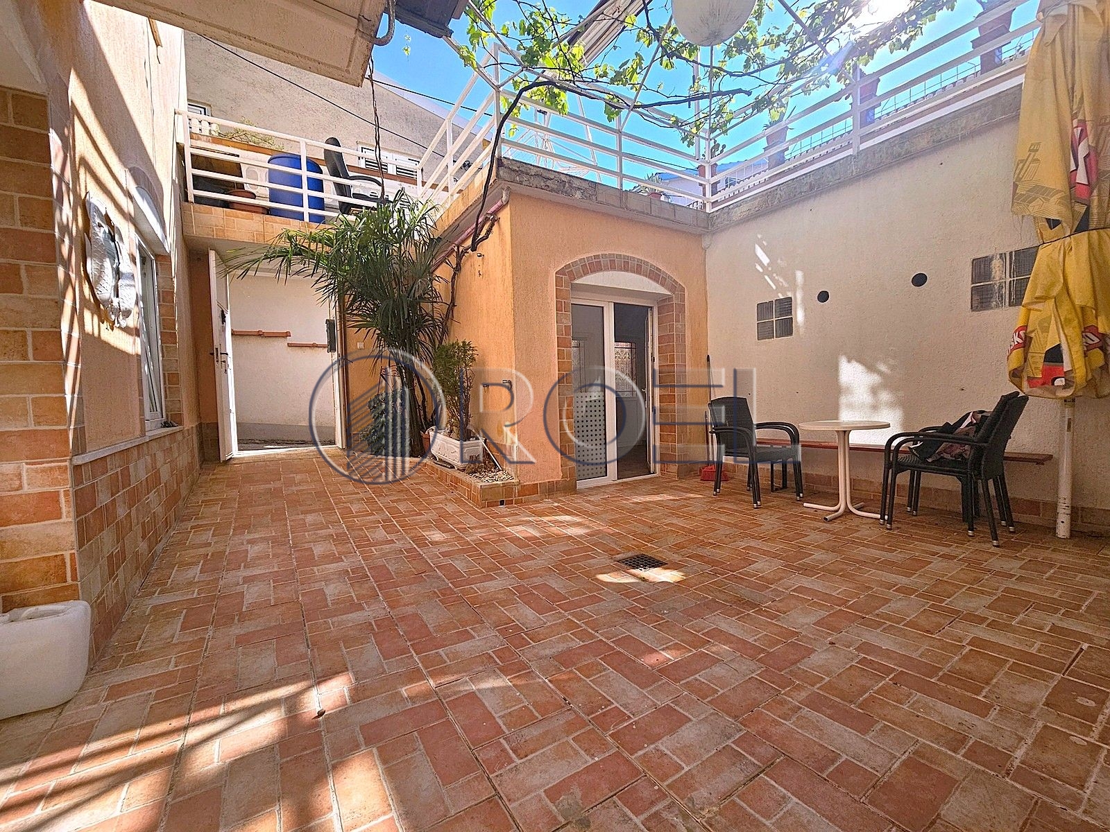 1519_14_1777975873 Prodaja, Selce, strogi centar, kuća s apartmanima, 200 m2