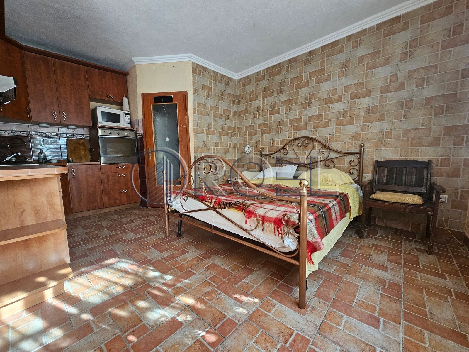 1519_18_1777975915 Prodaja, Selce, strogi centar, kuća s apartmanima, 200 m2