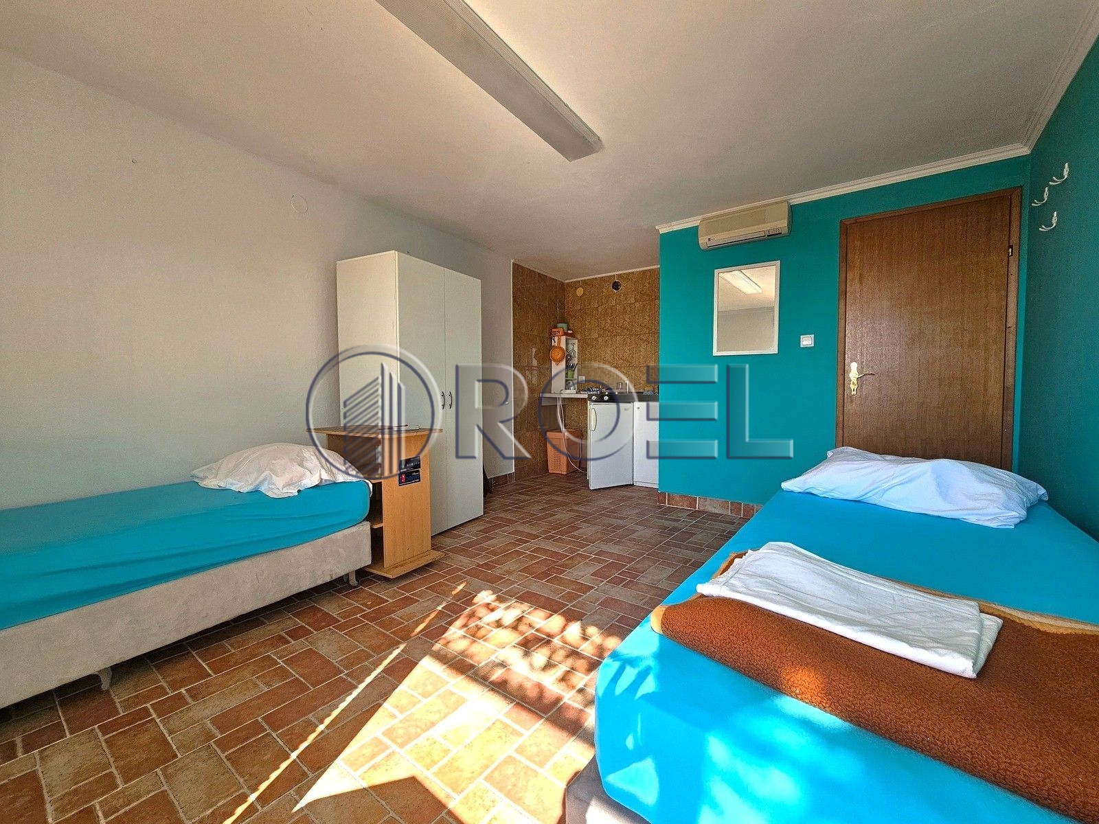 1519_19_1777975925 Prodaja, Selce, strogi centar, kuća s apartmanima, 200 m2