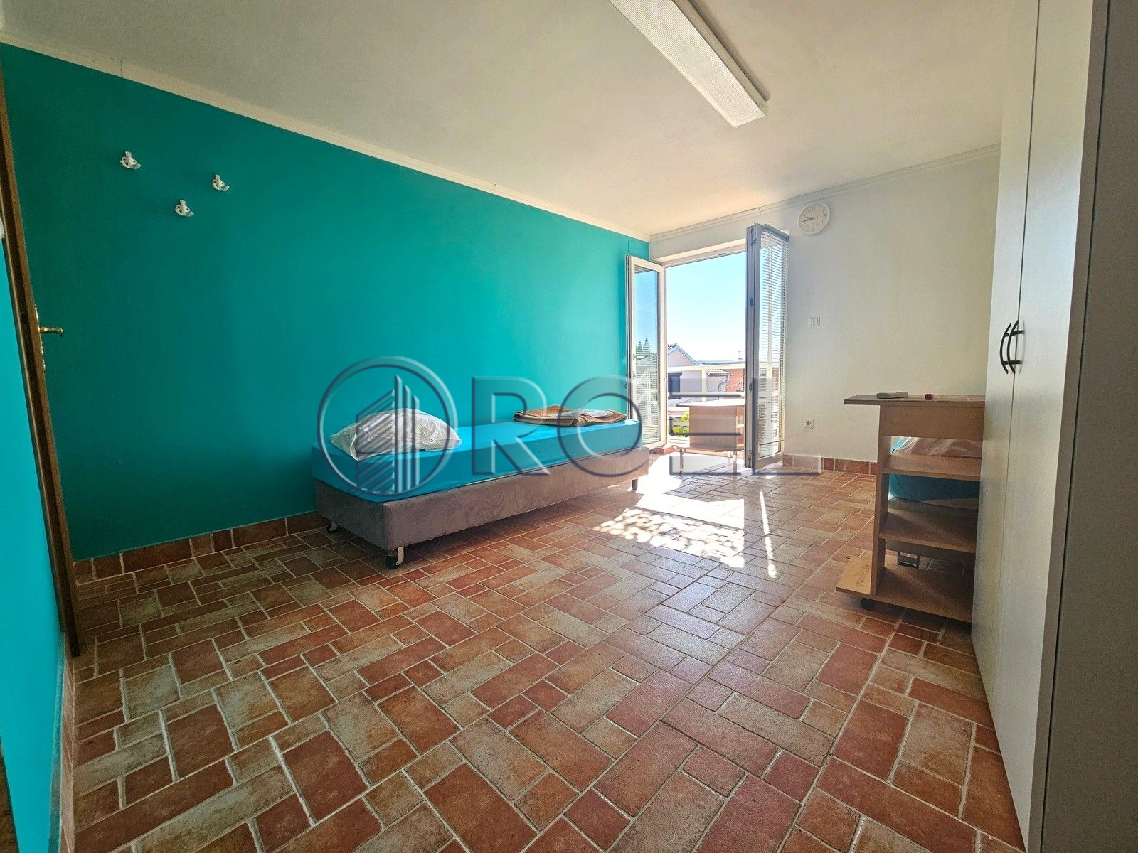 1519_1_1777975739 Prodaja, Selce, strogi centar, kuća s apartmanima, 200 m2
