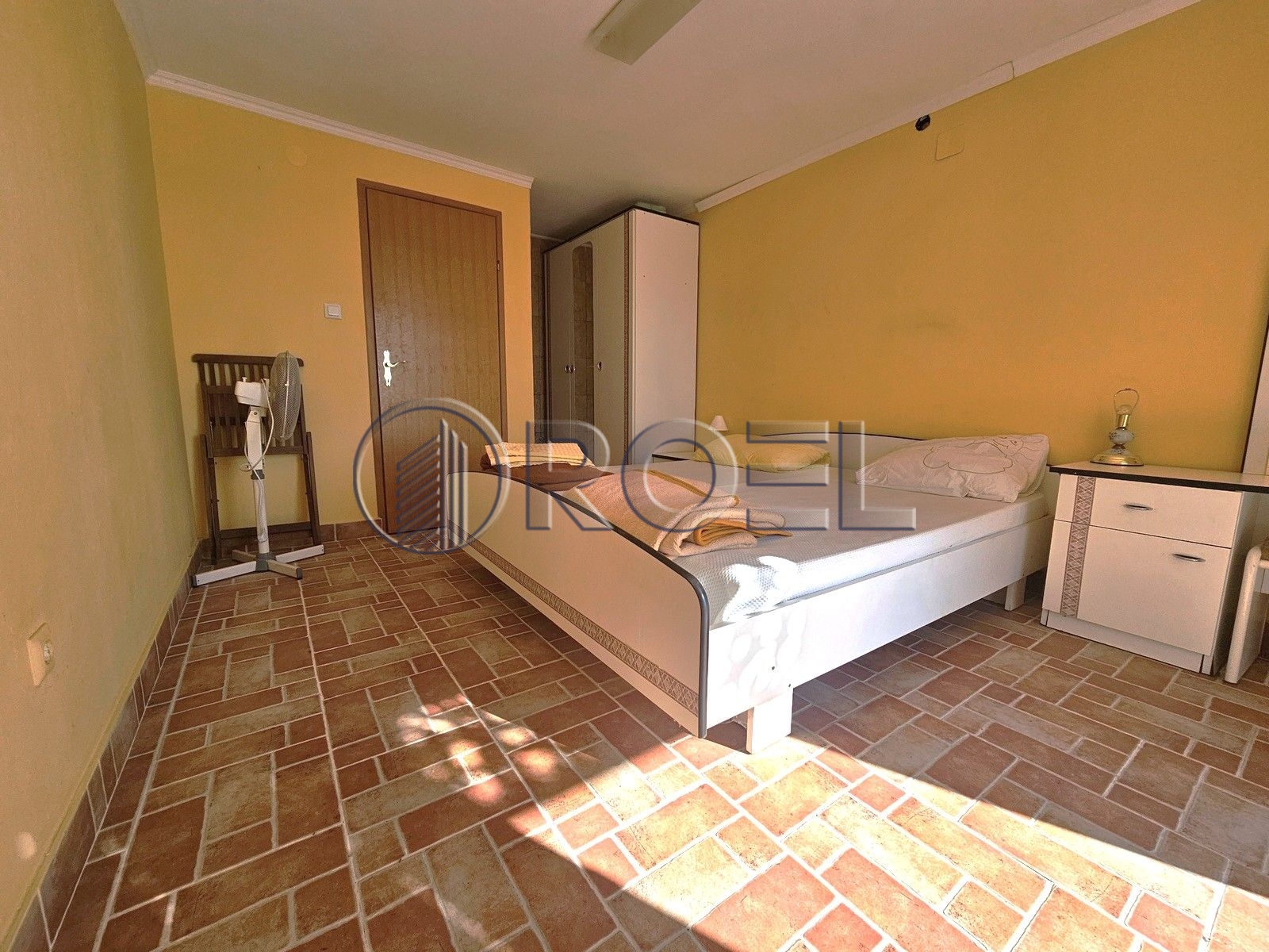 1519_4_1777975770 Prodaja, Selce, strogi centar, kuća s apartmanima, 200 m2