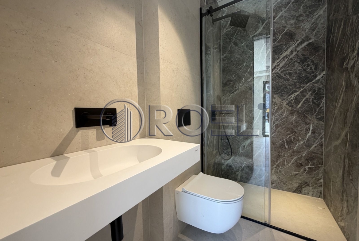 Five-bedroom apartment with swimming pool, new development, 238 m², Opatija