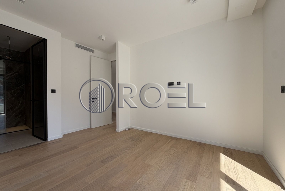 Five-bedroom apartment with swimming pool, new development, 238 m², Opatija