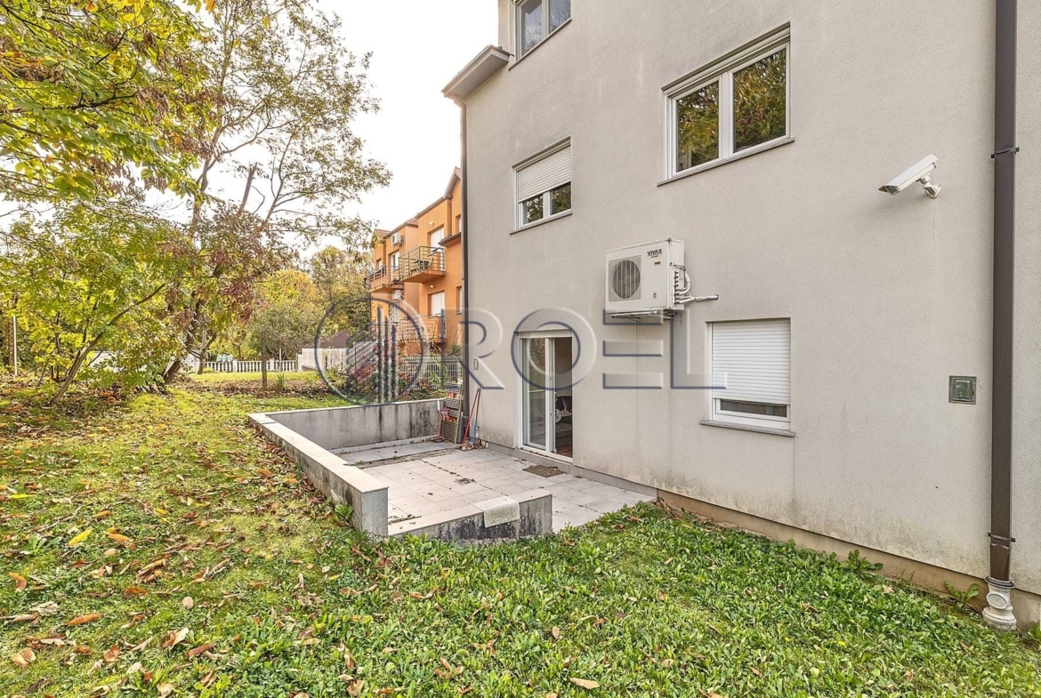 Zagreb, Sv. Duh peterosoban stan NKP 112 m2