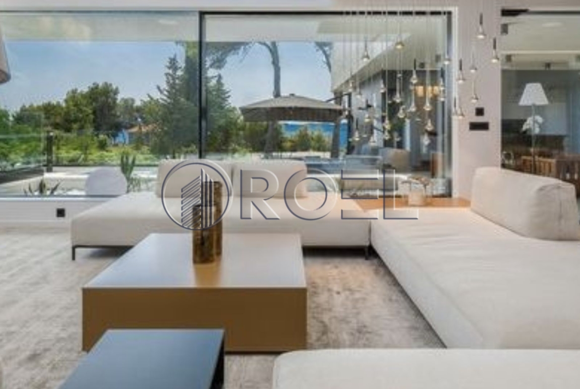 Zadar, Diklo: Luksuzna vila s bazenom, NKP 453 m²