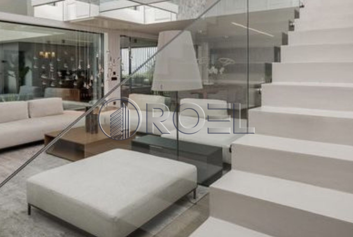 Zadar, Diklo: Luksuzna vila s bazenom, NKP 453 m²