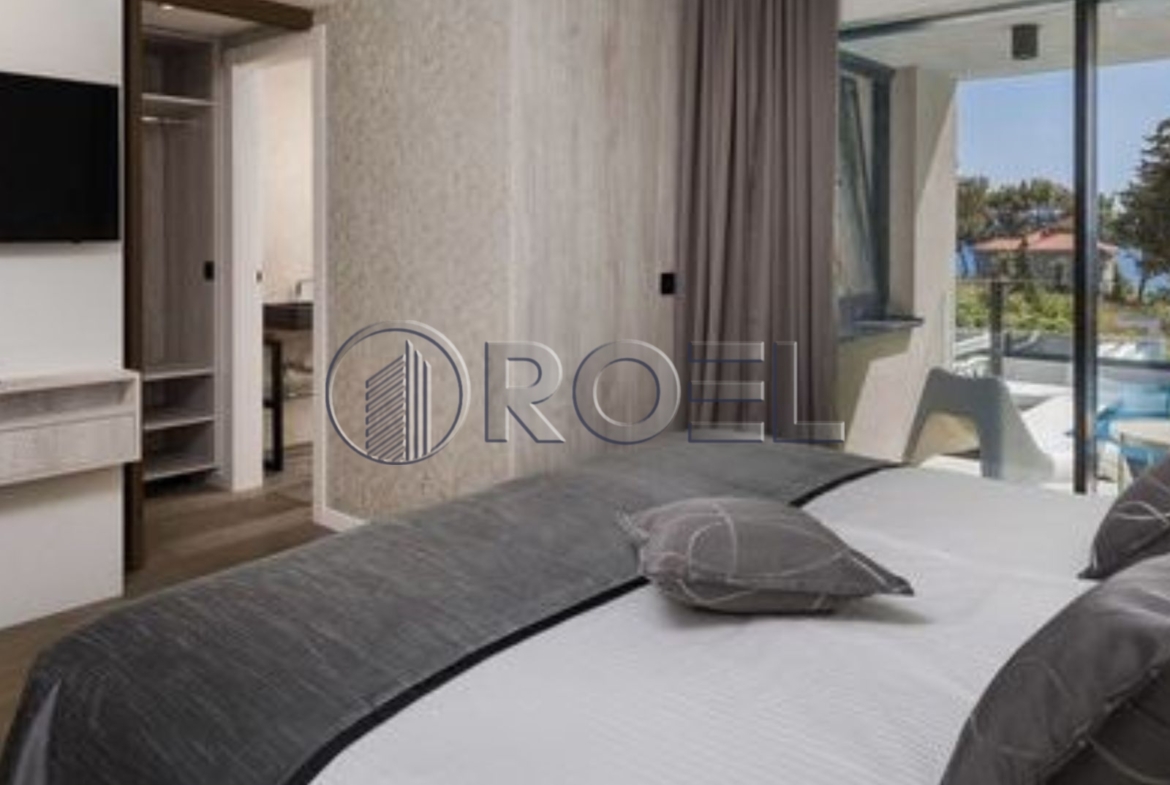 Zadar, Diklo: Luksuzna vila s bazenom, NKP 453 m²