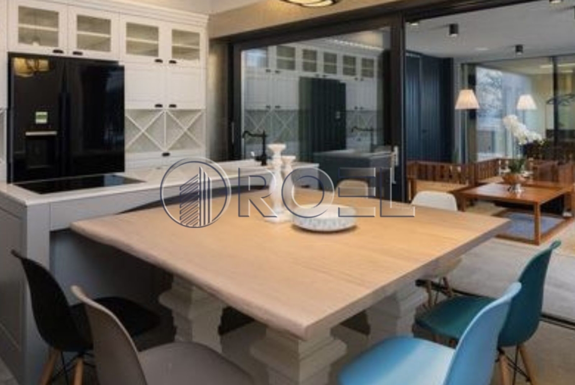 Zadar, Diklo: Luksuzna vila s bazenom, NKP 453 m²