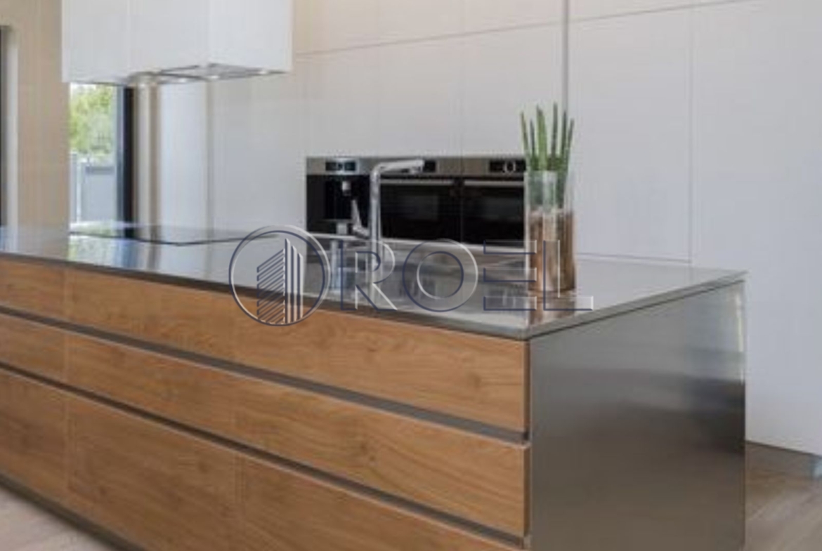 Zadar, Diklo: Luksuzna vila s bazenom, NKP 453 m²