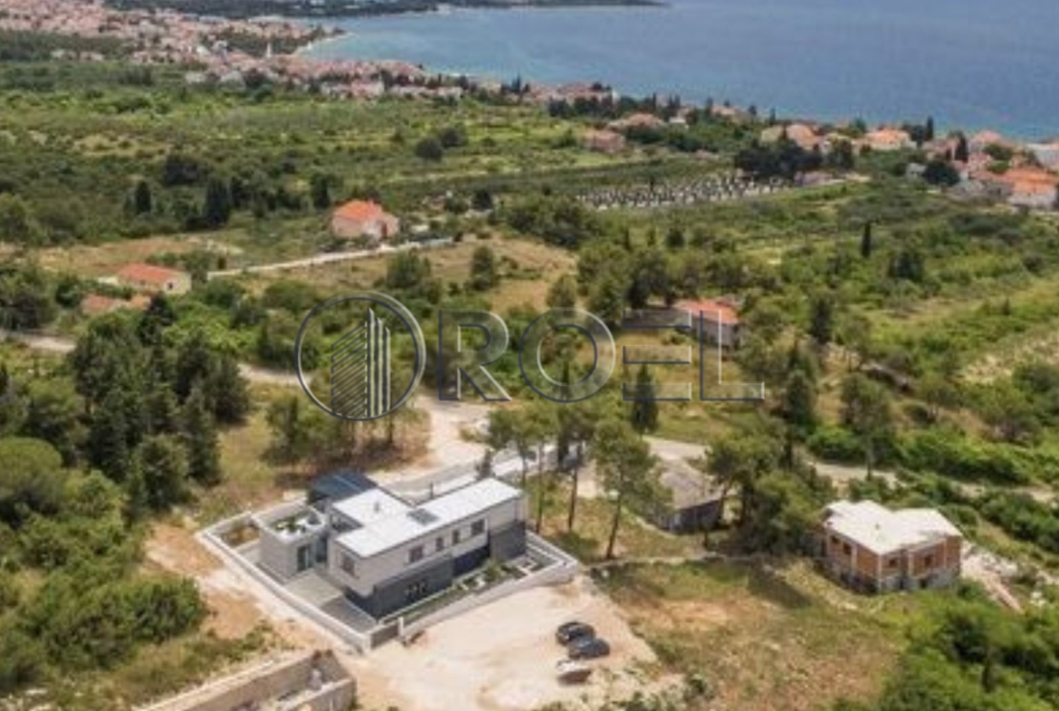 Zadar, Diklo: Luksuzna vila s bazenom, NKP 453 m²