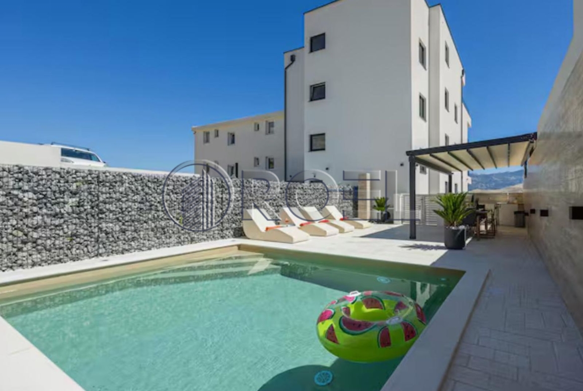 Trosobni penhouse: Pag, NKP 98.50 m2