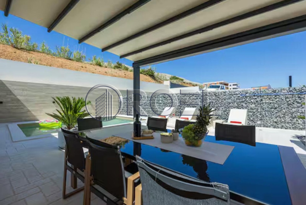 Trosobni penhouse: Pag, NKP 98.50 m2