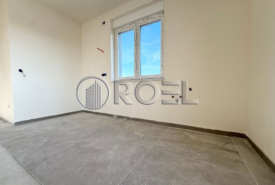 Četverosobni stan, Zagreb, Stupnički Obrež, NKP 124 m2