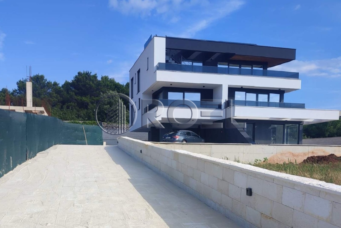 Četverosobni stan, Krk, novogradnja, NKP 170.07m2