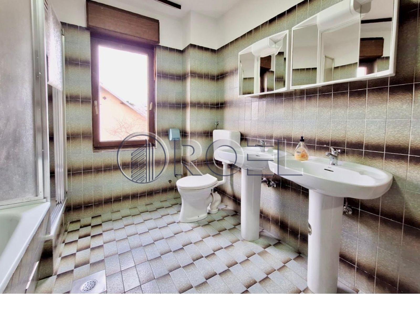 488_12_1733916105 Najam kuće za radnike, smještaj, Sesvetski Kraljevec, 300 m2