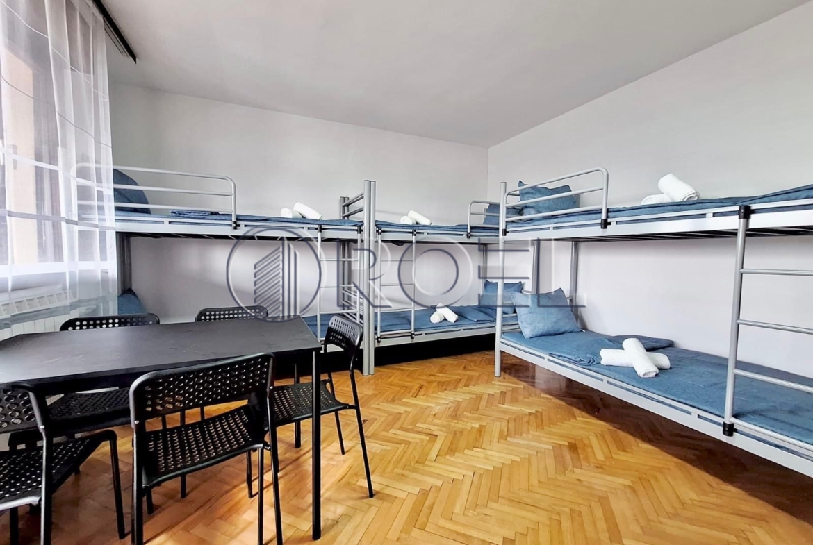 Najam kuće za radnike, smještaj, Sesvetski Kraljevec, 300 m2
