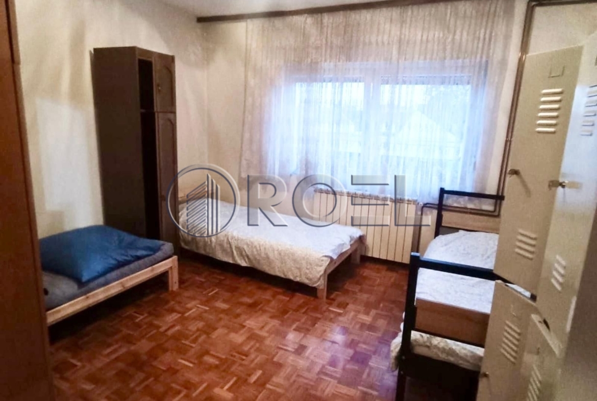 Terraced house, 300, Donja Dubrava, Zagreb