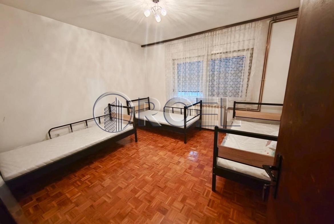 Terraced house, 300, Donja Dubrava, Zagreb