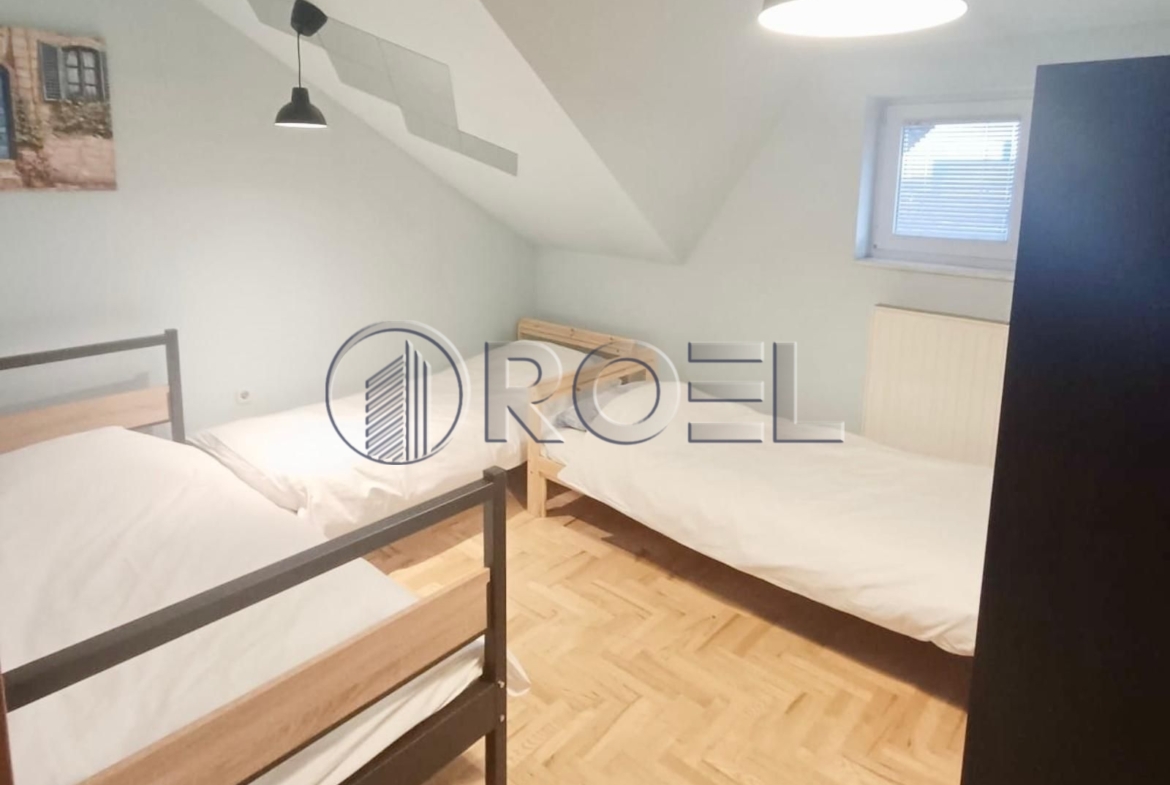 Terraced house, 300, Donja Dubrava, Zagreb