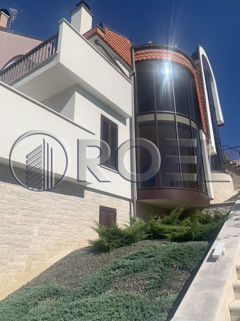 587_29_1740348067 Luksuzna vila s bazenom, Zagreb, Pantovčak