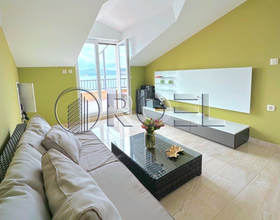 615_7_1741875901 House, first row to the sea, Ražanj, Rogoznica, NKP 410 m2