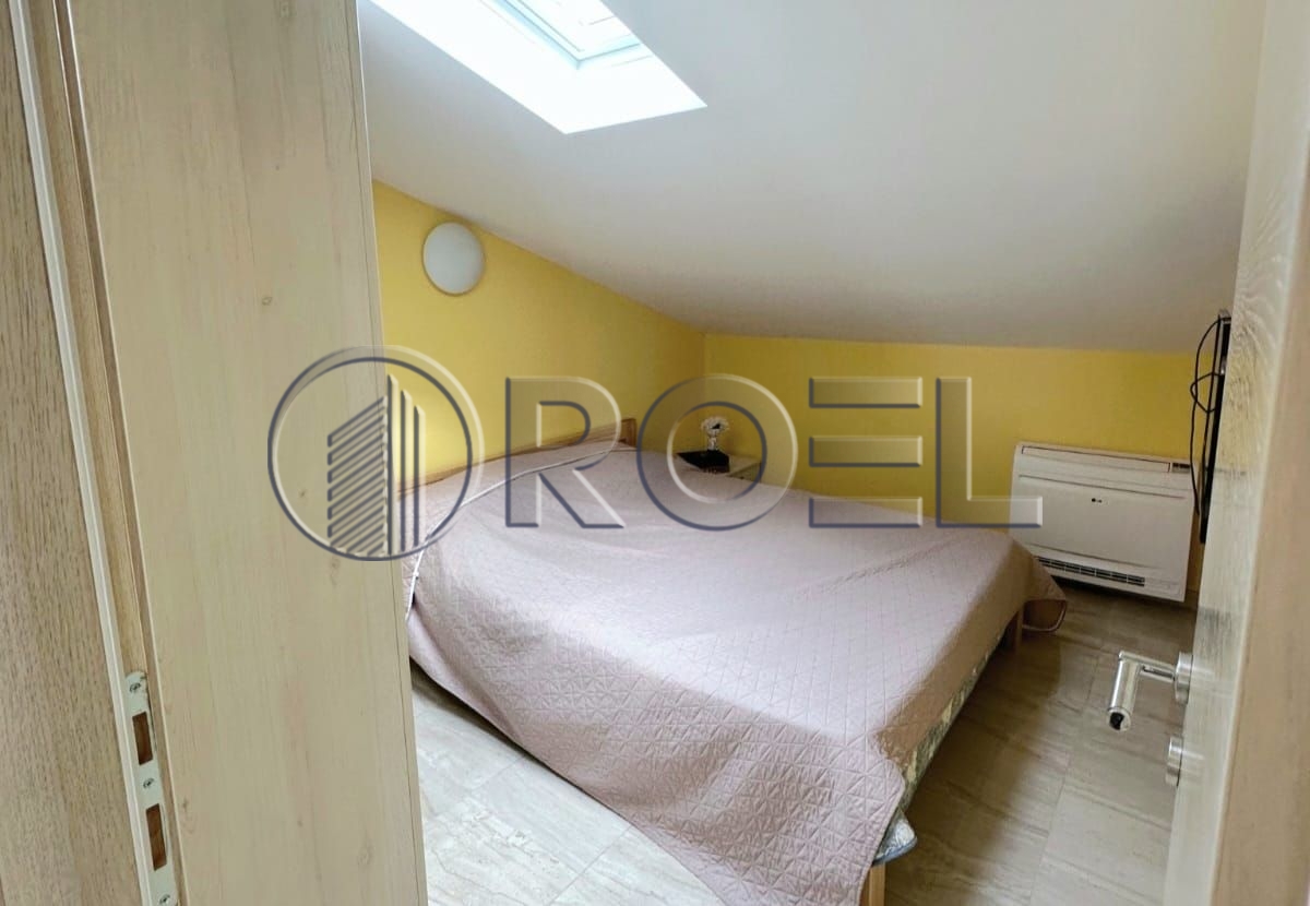 615_9_1741875901 House, first row to the sea, Ražanj, Rogoznica, NKP 410 m2