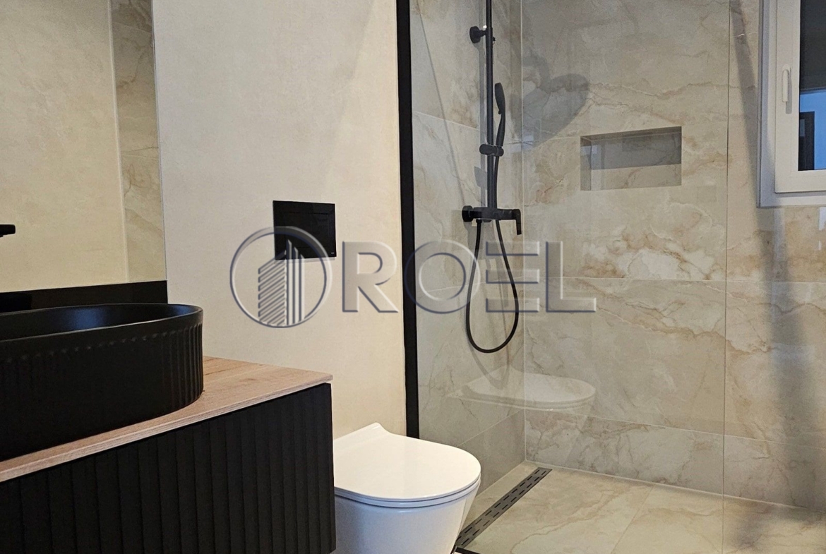 Trosoban stan u luksuznoj novogradnji, Krk, Malinska, prodaja, 84 m2