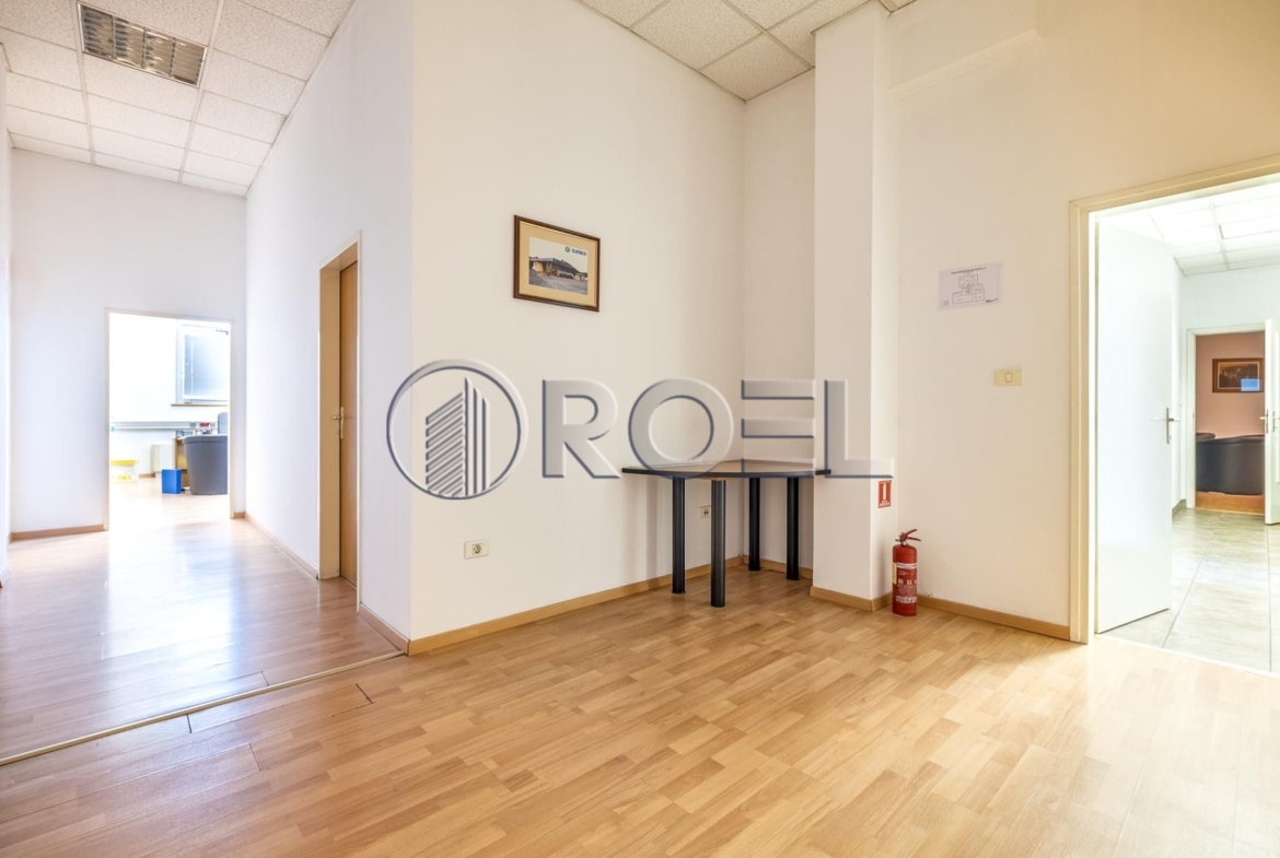 Poslovni prostor, Zagreb, Sesvete, NKP 585 m2