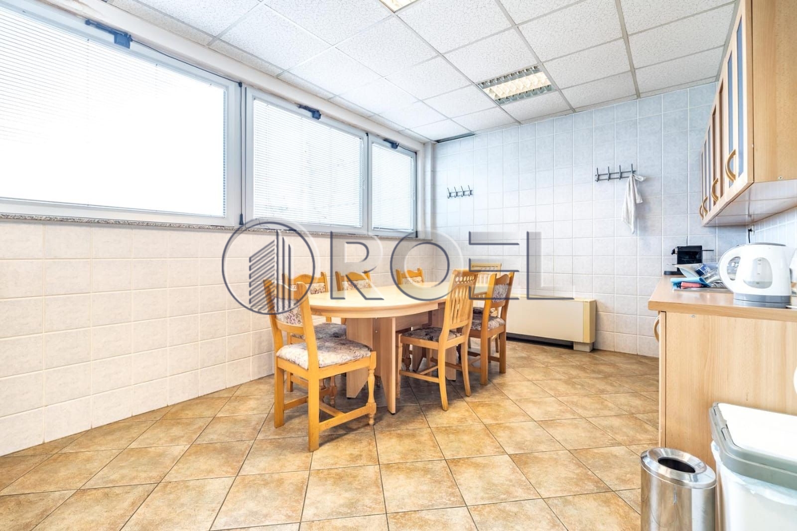 654_8_1743982194 Poslovni prostor, Zagreb, Sesvete, NKP 585 m2