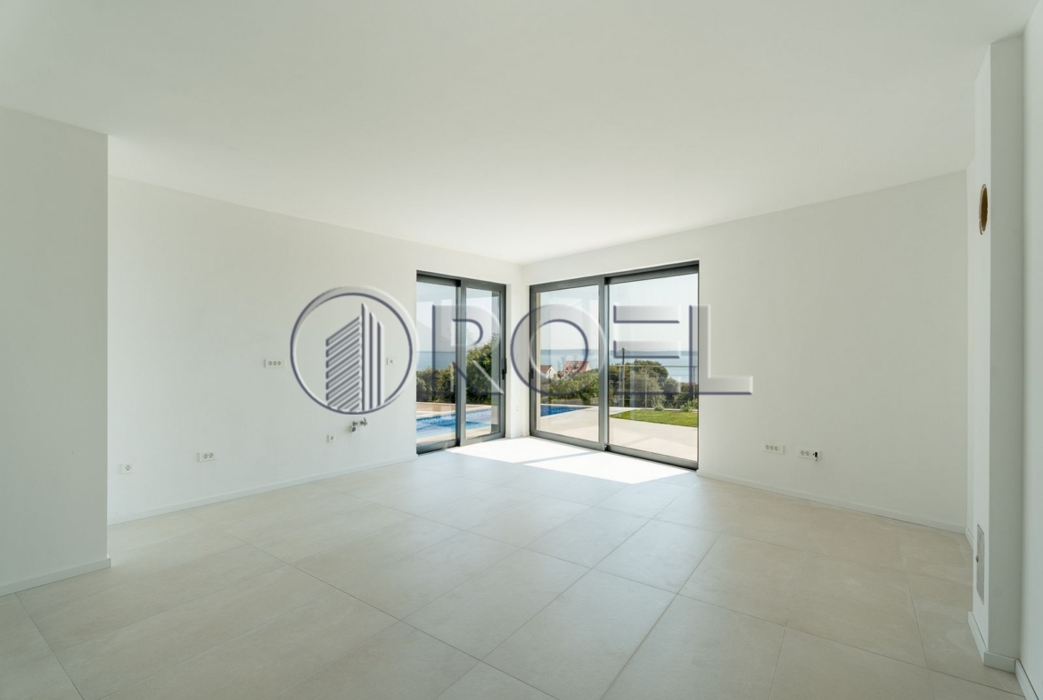 Luksuzna kuća u novogradnji s bazenom, Pag, Mandre, 130 m2