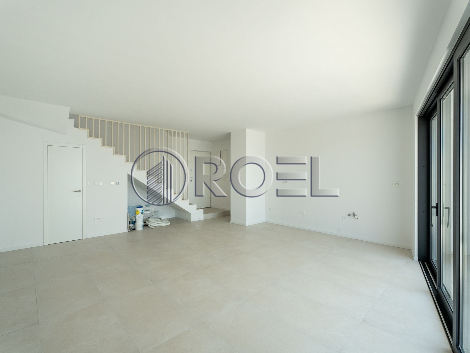 675_8_1744711195 Luksuzna kuća u novogradnji s bazenom, Pag, Mandre, 130 m2