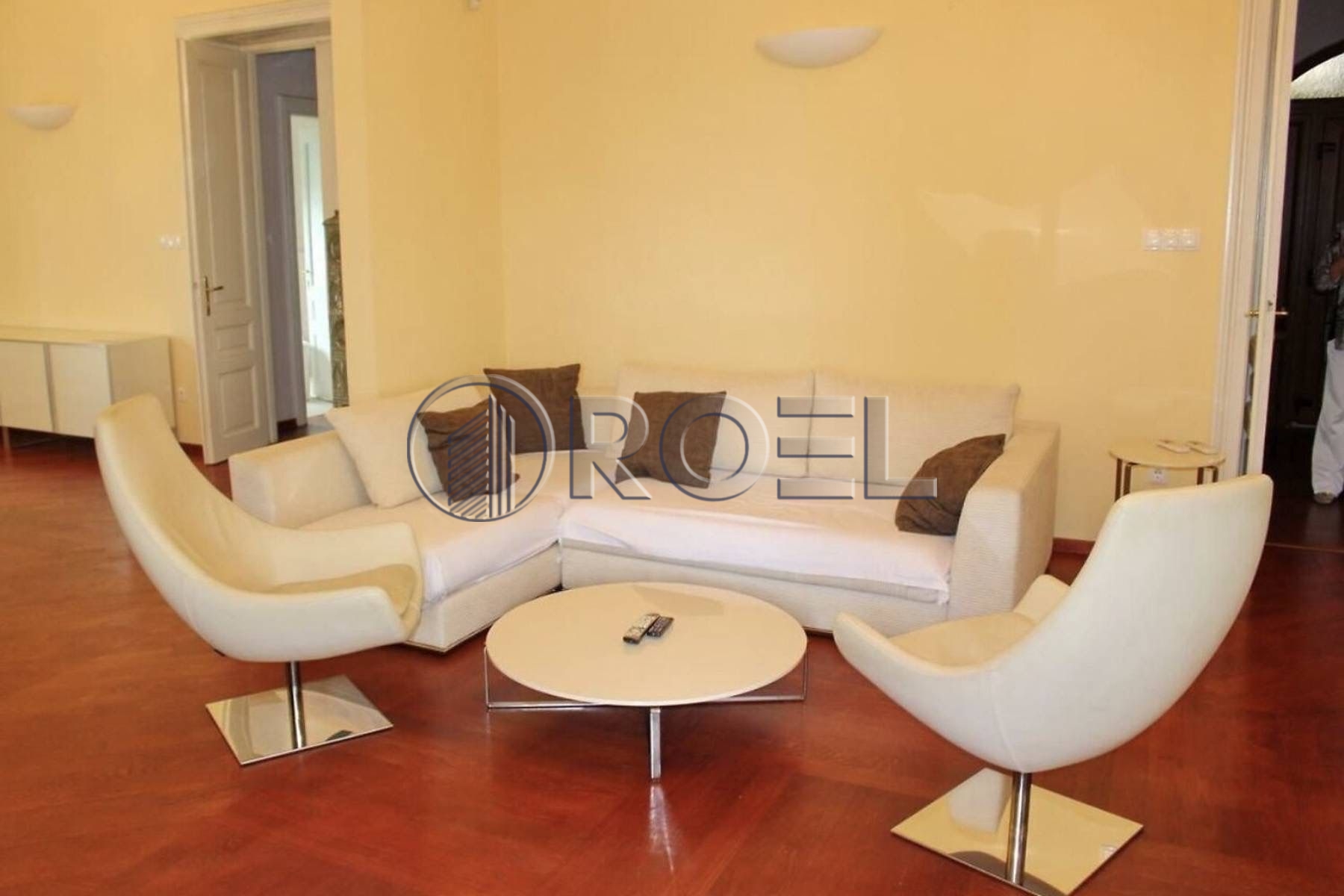 676_3_1745274793 Luksuzni trosobni stan, Opatija, NKP 197 m2, s pripadajuća 4 VPM
