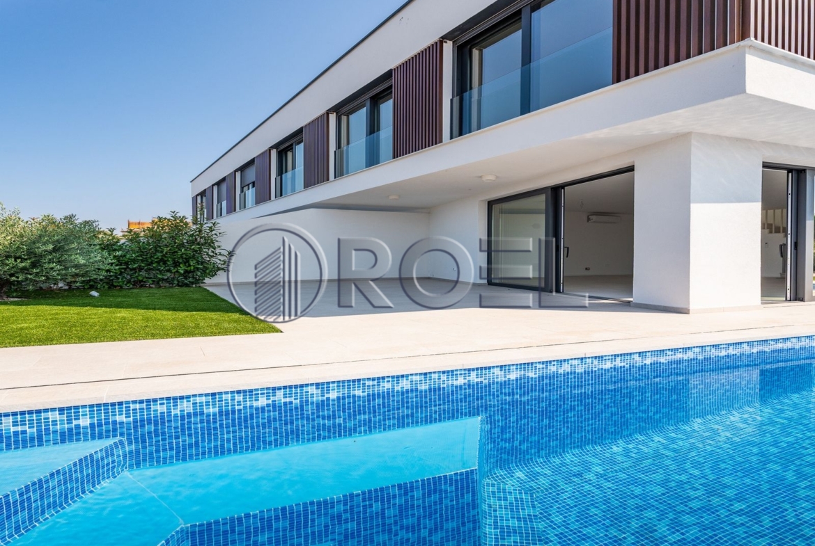 Luksuzna kuća u novogradnji s bazenom, Pag, Mandre, 130 m2