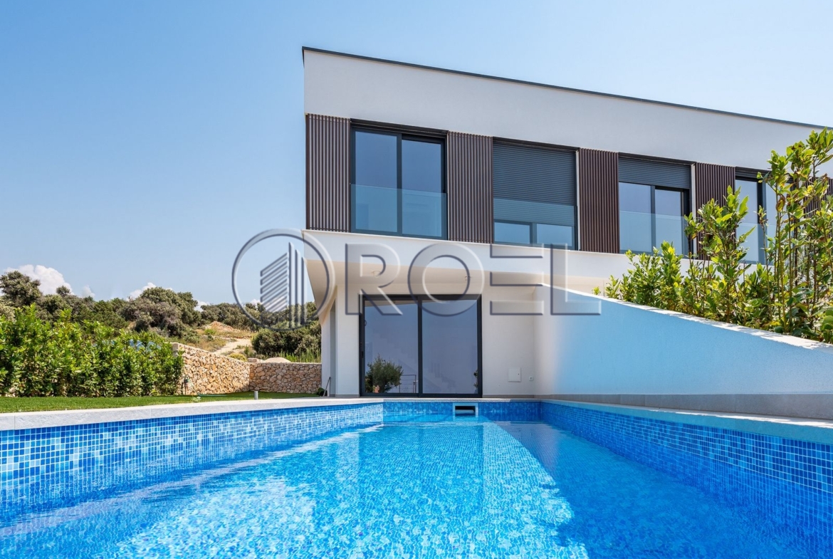 Luksuzna kuća u novogradnji s bazenom, Pag, Mandre, 130 m2