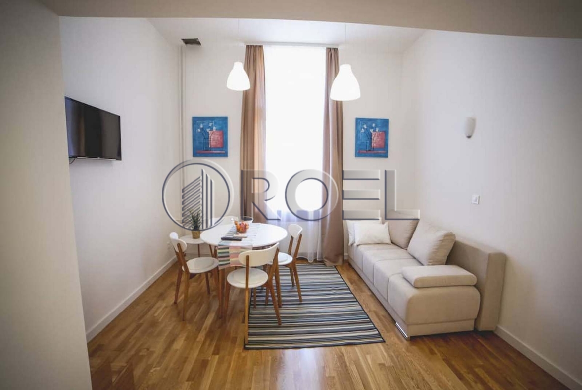 Zagreb, Centar, 5 apartmana i jedna soba, parking