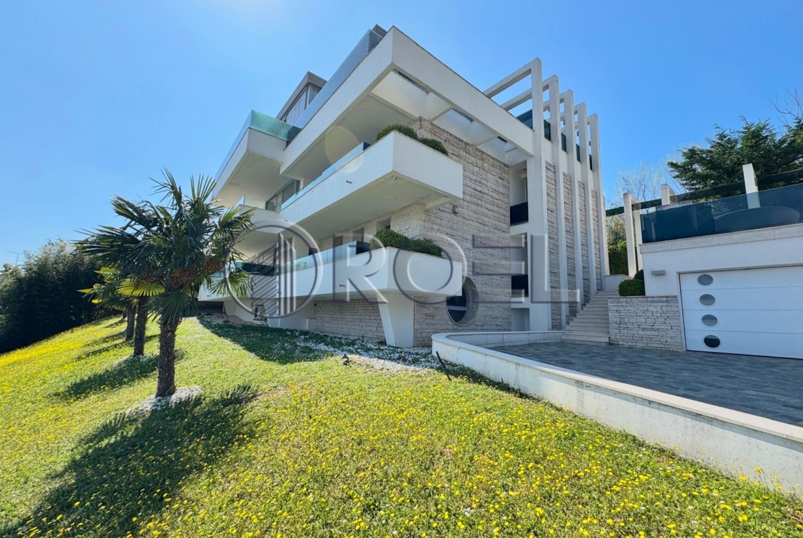 Luksuzna vila, Opatija, Ičići, NKP 990 m²